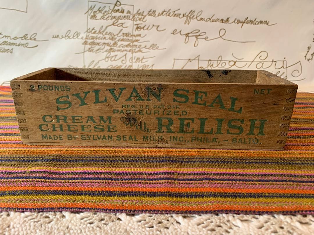 フランス製　アンティーク　フォントが可愛い小さな木製の小物入れ2個セット！