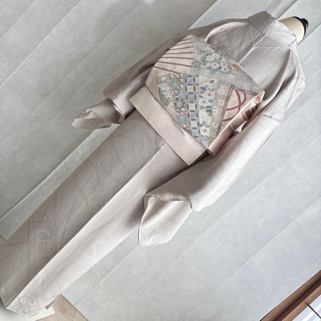 色無地　フルセット　着物　正絹　しつけ糸付き　ホワイトグレー　一つ紋　G4