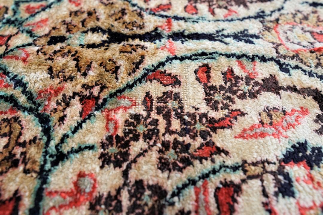 Vintage ペルシャ クム産シルクの手織り絨毯 size:200x132cm