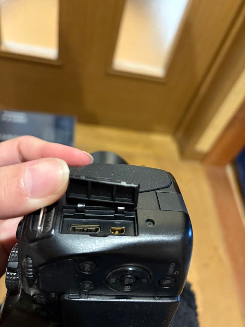 Panasonic FZ200 コンパクトデジタルカメラ