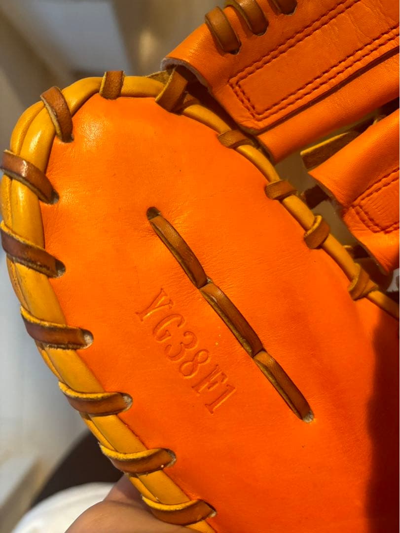 巨人　岡本和真選手　硬式グローブ