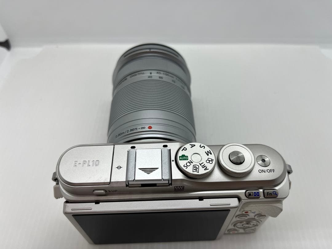 美品！OLYMPUS ミラーレス一眼　E-PL10 EZダブルズームレンズキット