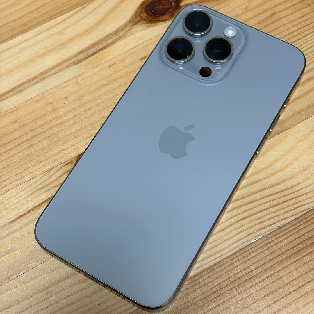 iPhone 15 Pro Max 256GB ナチュラルチタニウム　本体