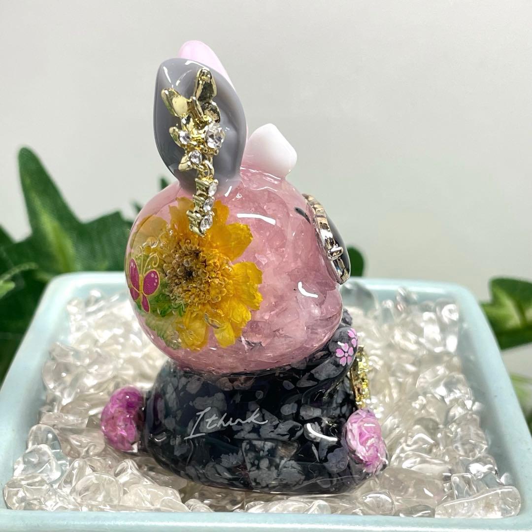 Mー519 オルゴナイト ❣️ ちょい悪うさぎ ❣️ 置物　レジン