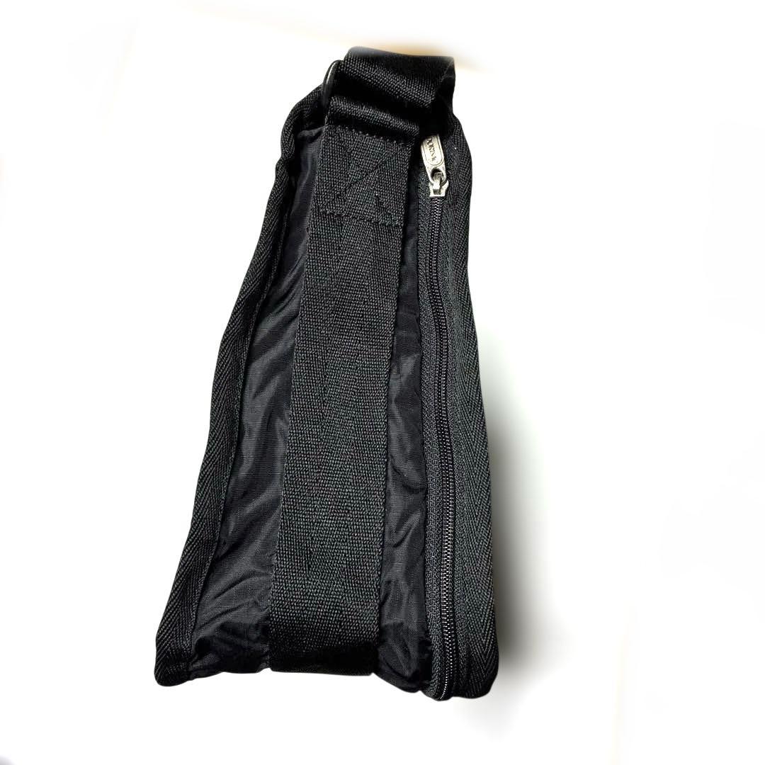 LeSportsac黒ショルダーバッグ　deluxe everyday bag
