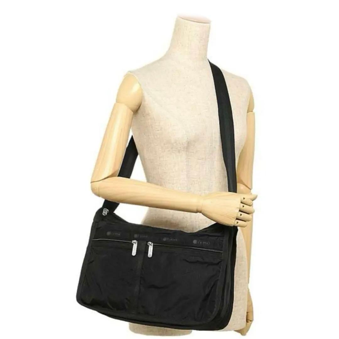 LeSportsac黒ショルダーバッグ　deluxe everyday bag