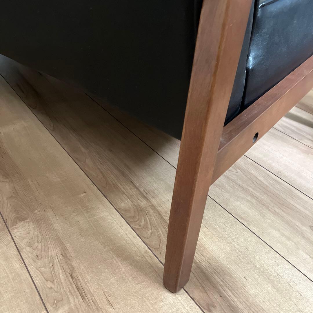 ブラックレザー2人掛けソファ