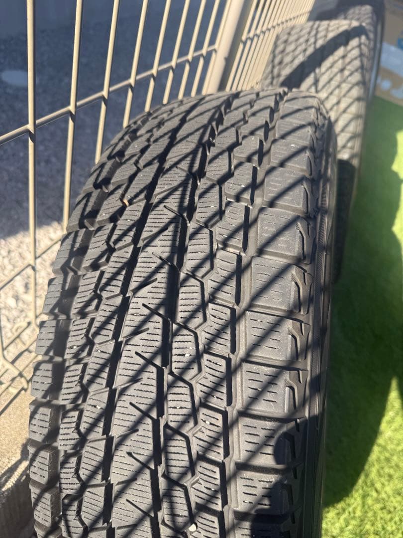 レクサス　17インチ　スタッドレスタイヤ　センサー付き　225/65R17