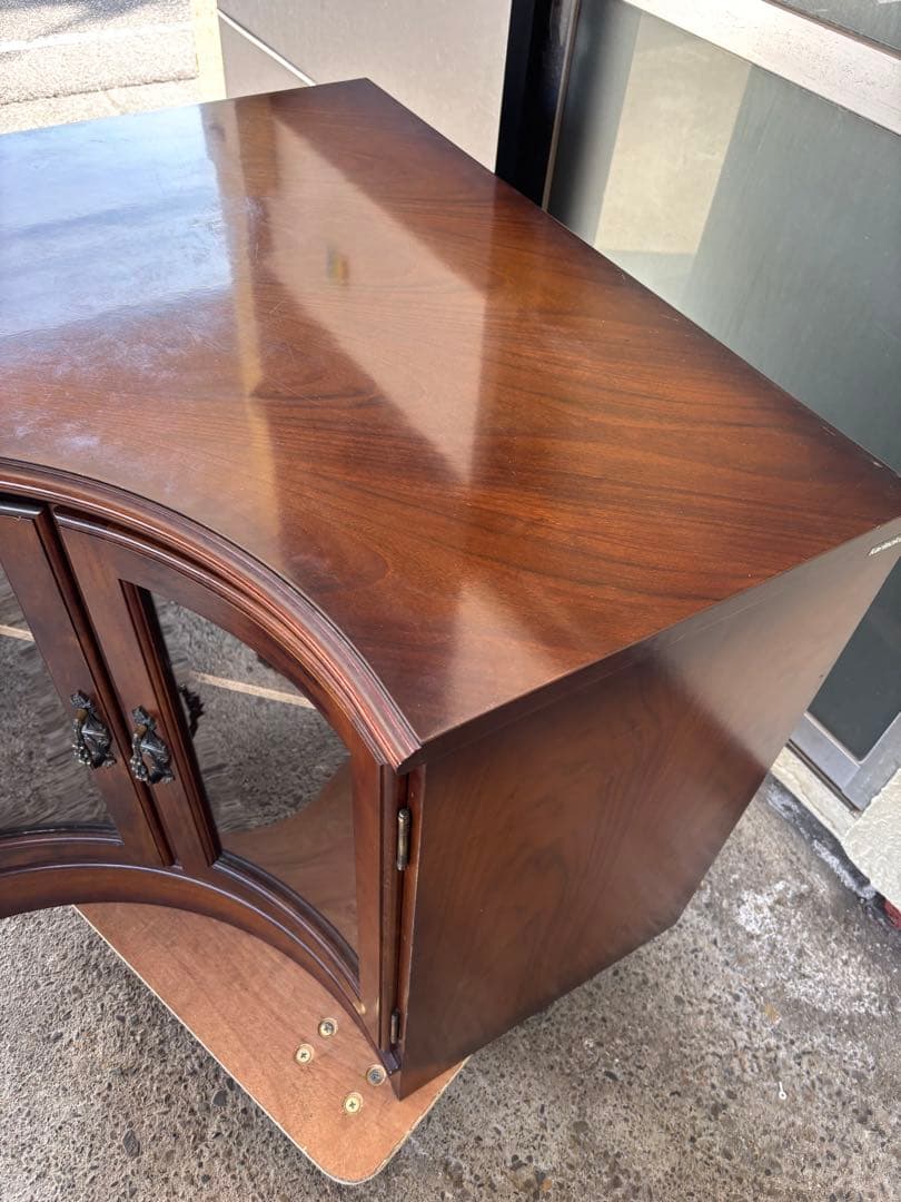 カリモク karimoku コーナーキャビネット ガラス扉 飾り棚 コロニアル