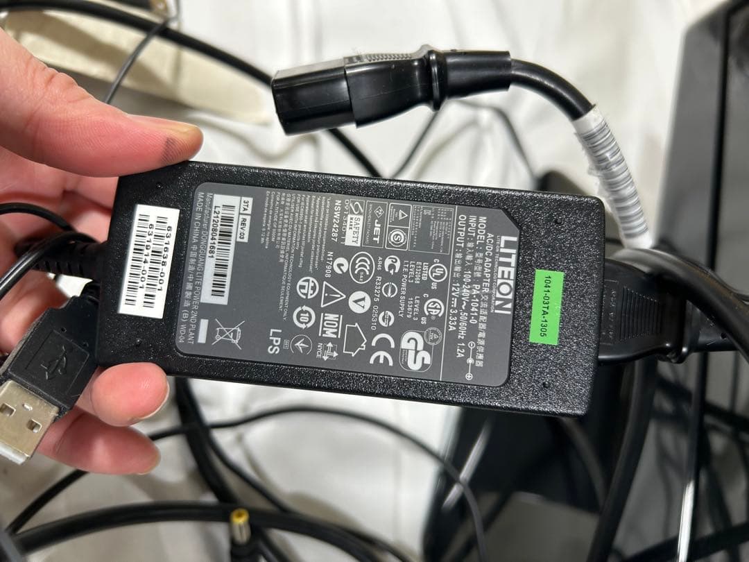 (A-086) HP Pavilion PC モニター キーボード付 Win10