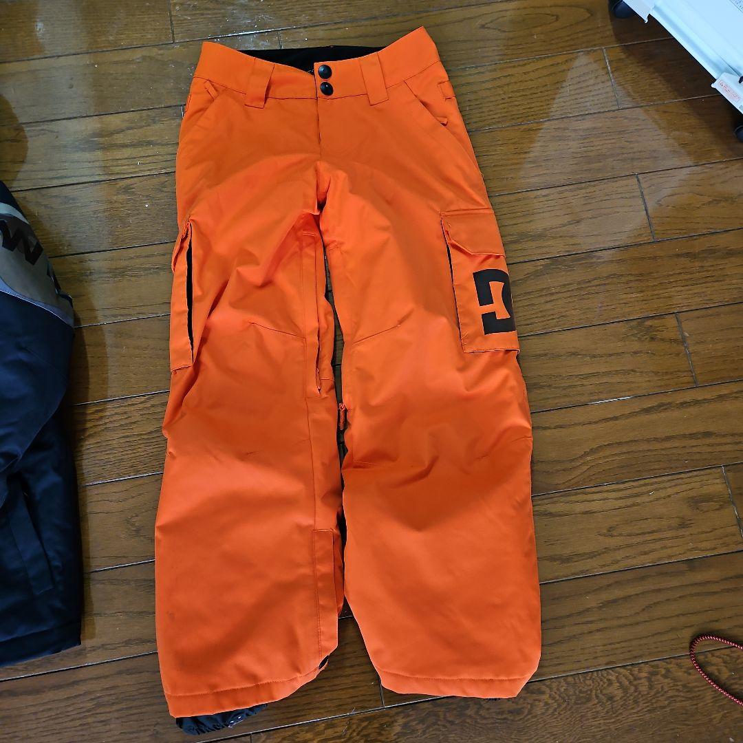 DC スノーボードウェア　YOUTH 上下セット１３０～140