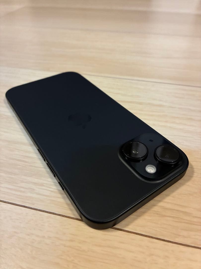 iPhone 15 SIMフリー 128GB ブラック 付属品・ガラスフィルム有