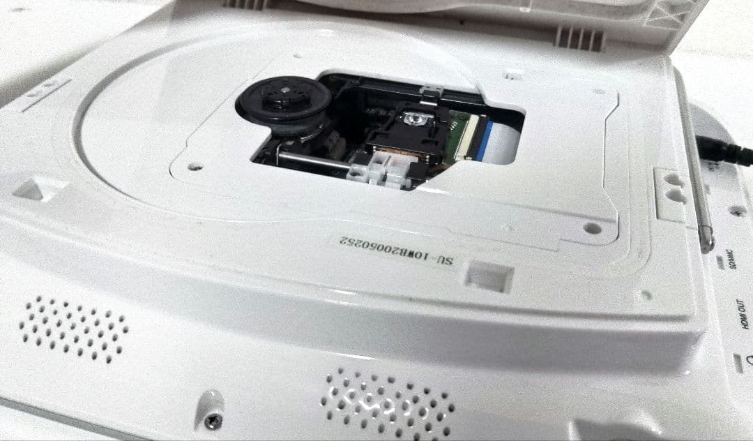 SU-10WB 10インチ防水ポータブルブルーレイプレーヤー