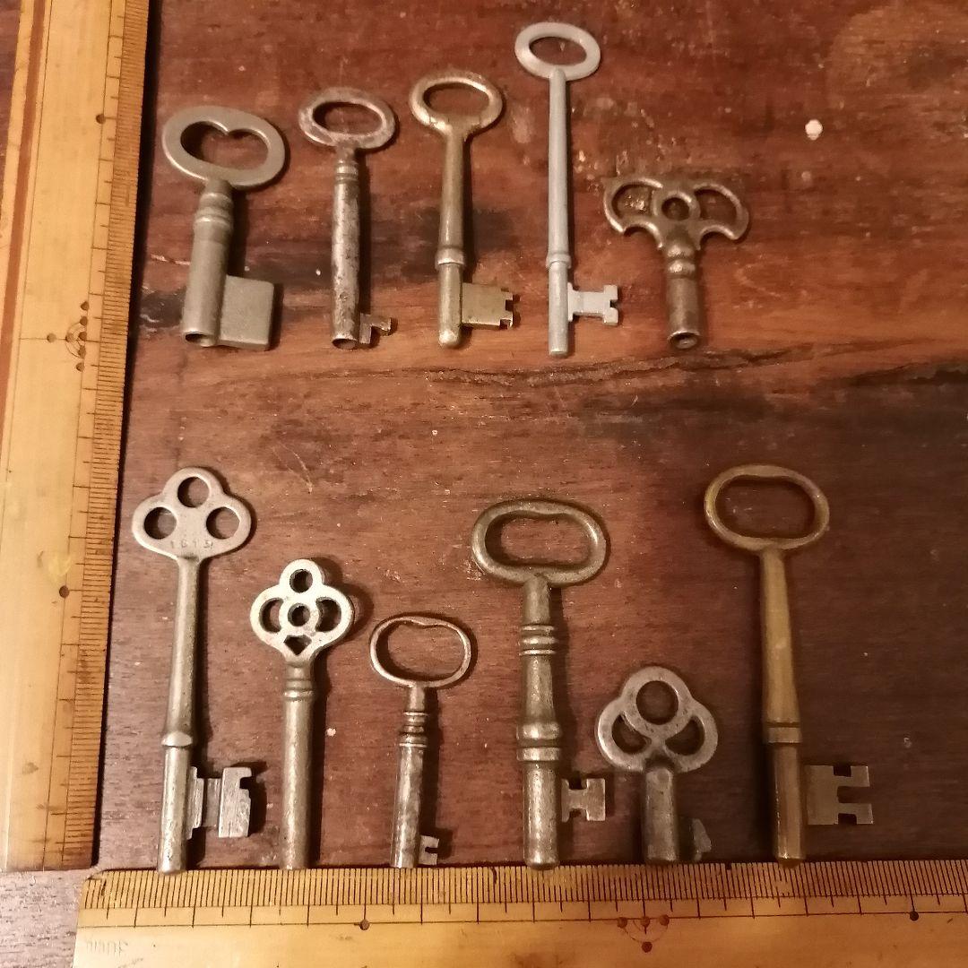 アメリカ製アンティーク キー30本&キーリング&キータグ☆ スケルトン バレル鍵
