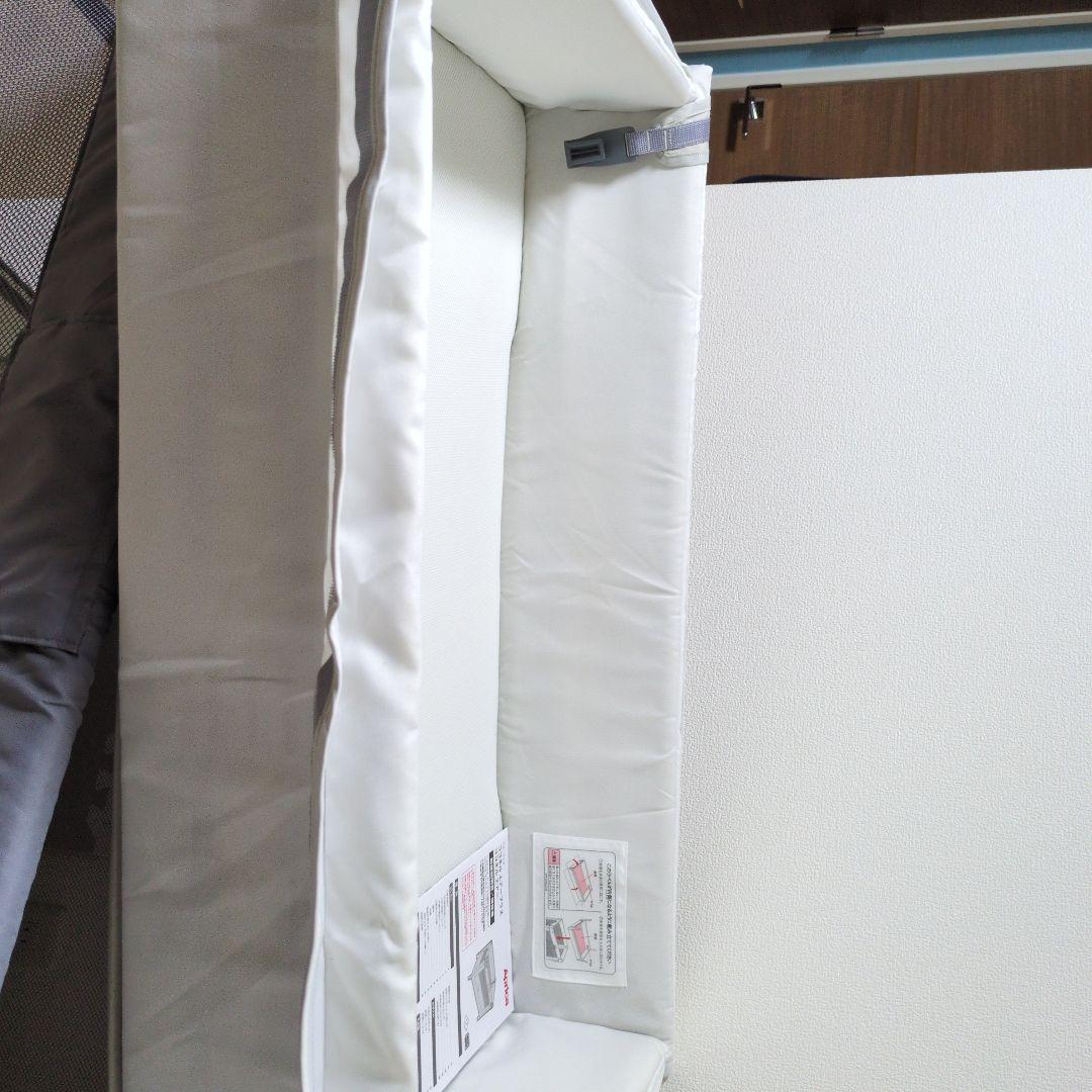 極美品　アップリカ　ベビーベッド ココネルエアー 　グレーベア