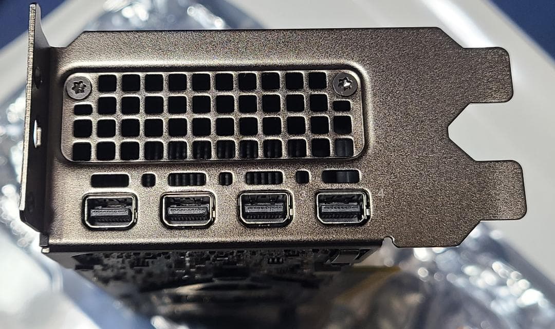 NVIDIA RTX A2000 6GB グラフィックスボード