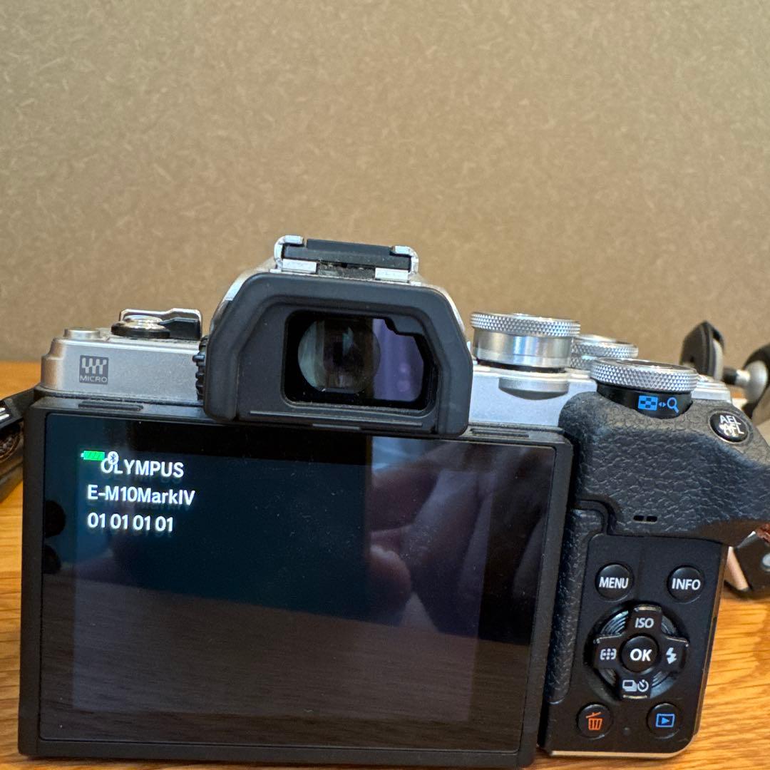OLYMPUS OM-D ミラーレス一眼 カメラ