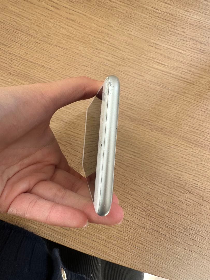 【訳あり】iPhone 8 Plus 64GB SIMフリー