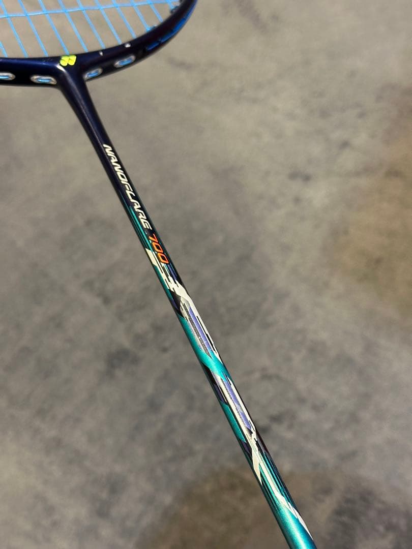 ラケット YONEX NANOFLARE700 4UG5
