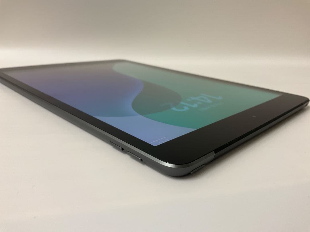 Wtapscendantページ★ 美品IPAD 第8世代 ★ 32GB