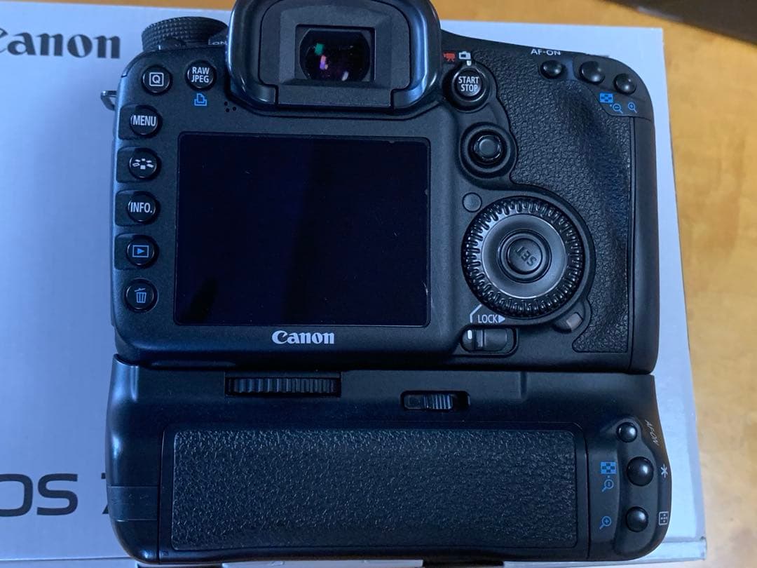 「ミーナ」Canon EOS7D 本体＋ BG-E7 ＋レンズセット