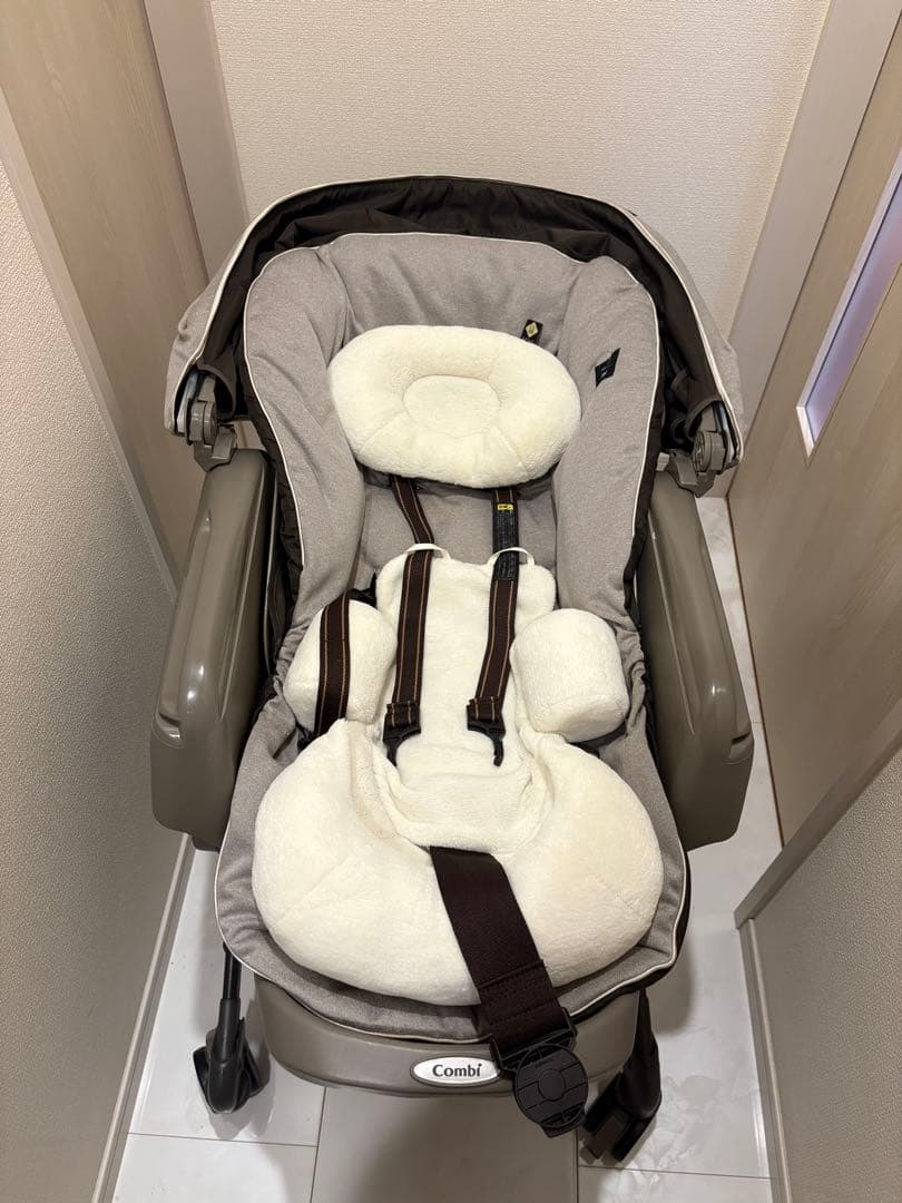 コンビ 美品 電動 ハイローチェア ネムリラ AUTO SWING 防水カバー付