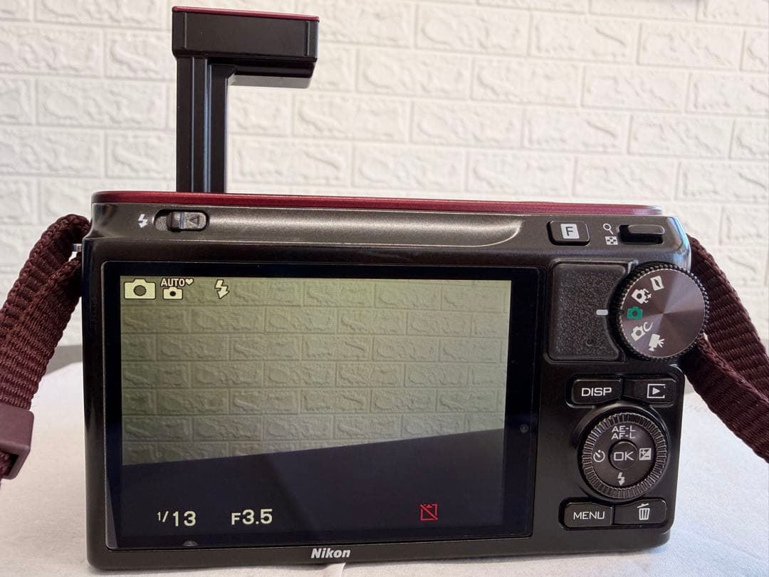 Nikon1 J2 ミラーレスカメラ レッド 10-30mmレンズ付き