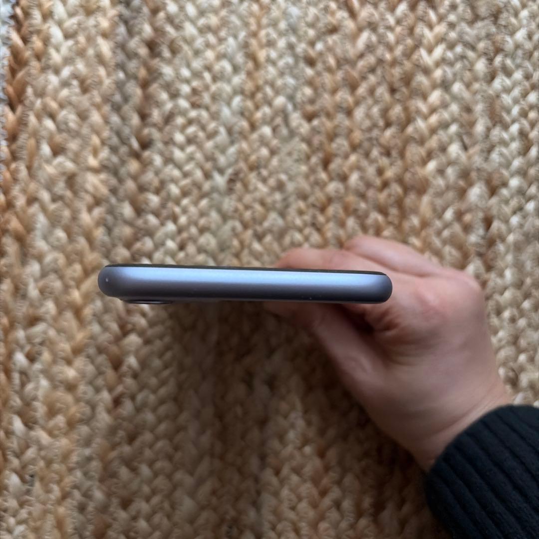 最終価格iPhone11 64GBパープルMWLX2J/A容量74%SIMフリー