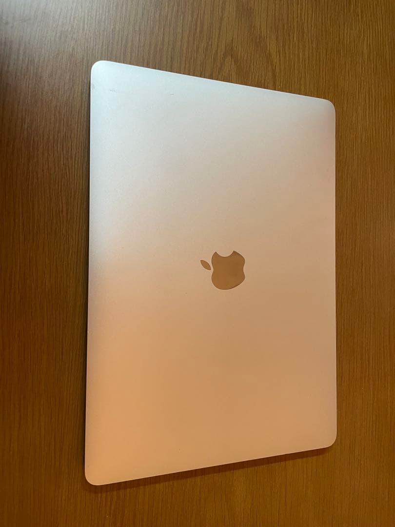 美品MacBookPro13インチ2018 メモリー16GBグアドッドコアi5