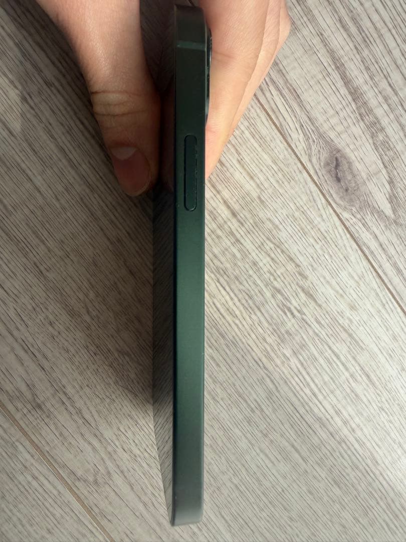 Apple iPhone 13 ミッドナイトグリーン 本体