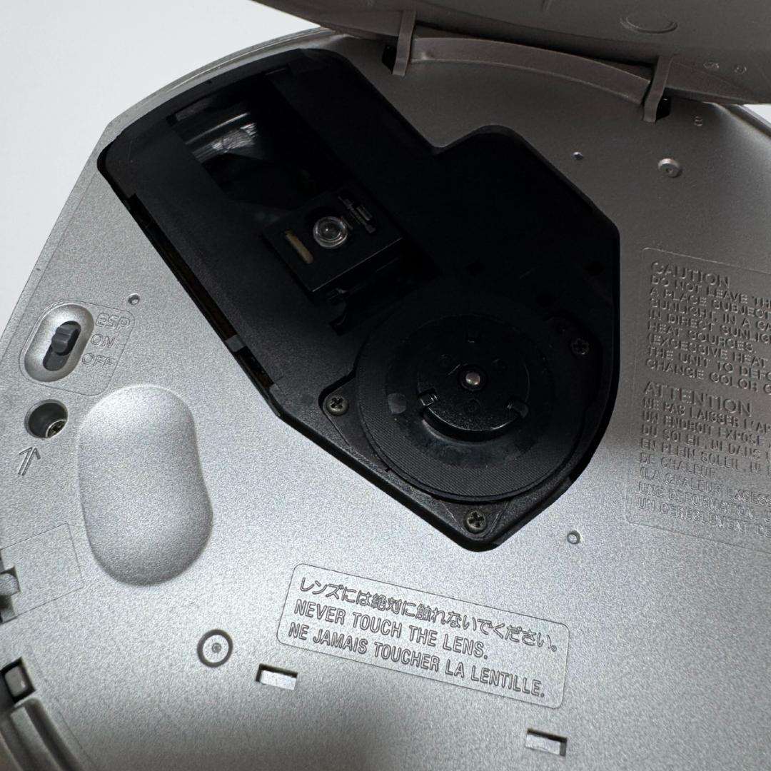 SONY WALKMAN D-E221 ポータブルCDプレーヤー 動作良好