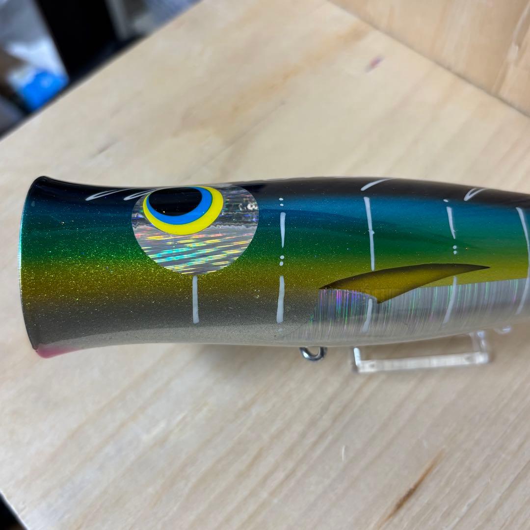 ハンマーヘッド　Eカップ