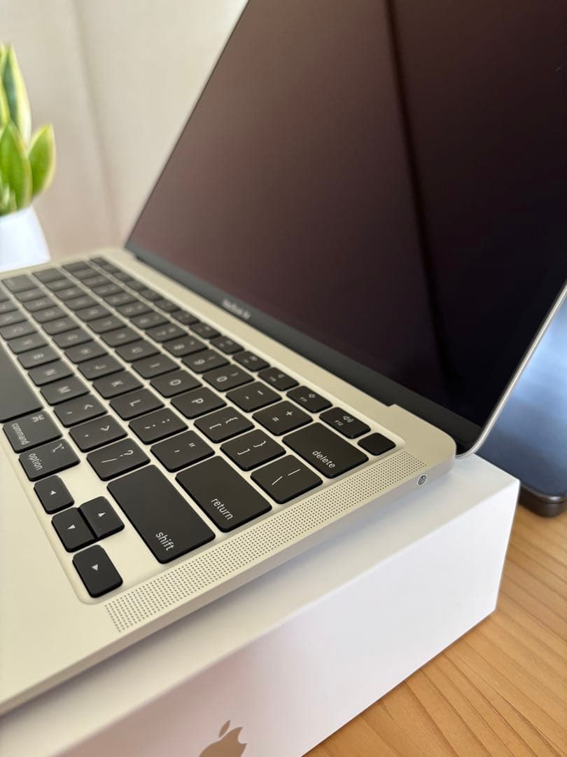 Apple MacBook Air 13インチ M1 2020