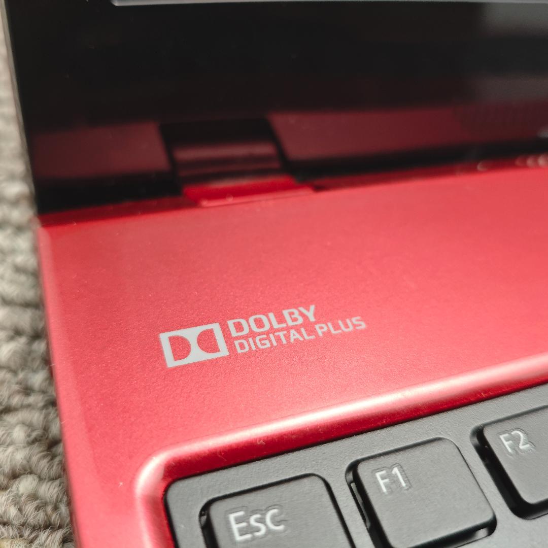 鮮やかレッドのWindows11✨i7&SSDリカバリ済　富士通ノートパソコン