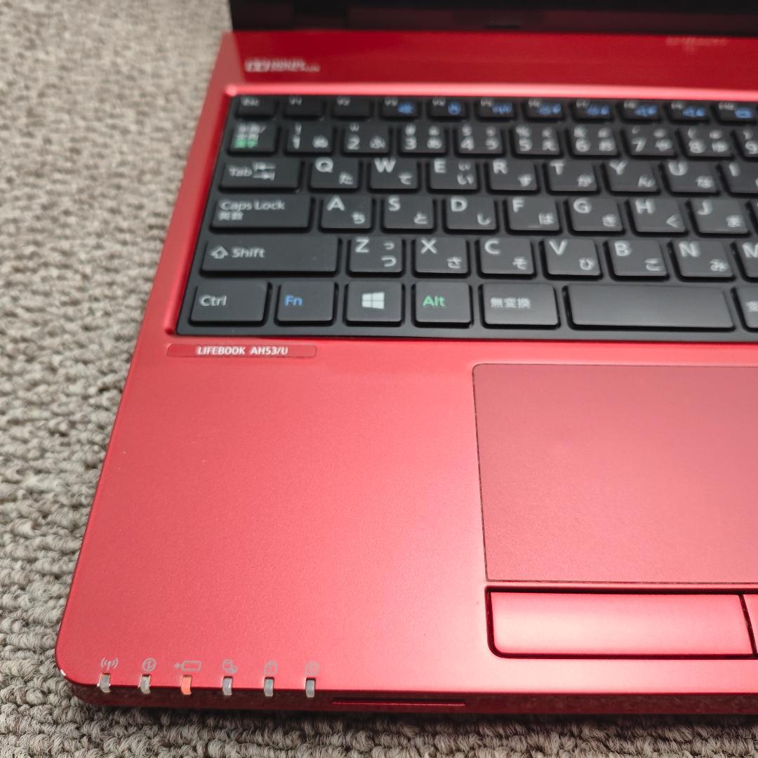 鮮やかレッドのWindows11✨i7&SSDリカバリ済　富士通ノートパソコン