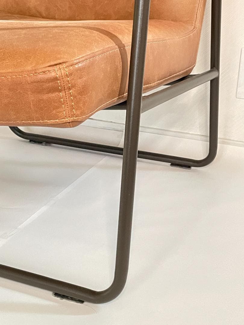 キャップ　1人掛けソファ　リサイクルレザー　木製