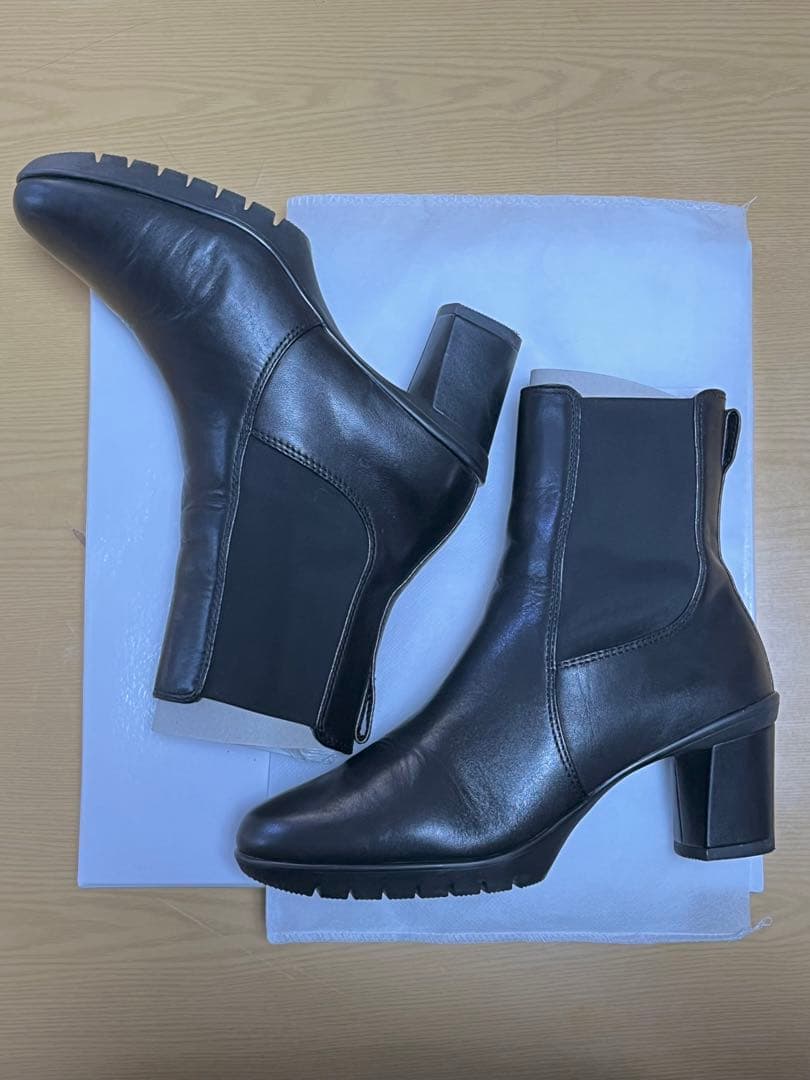 fit fit フレックスヒールサイドゴアブーツ（ブラック）