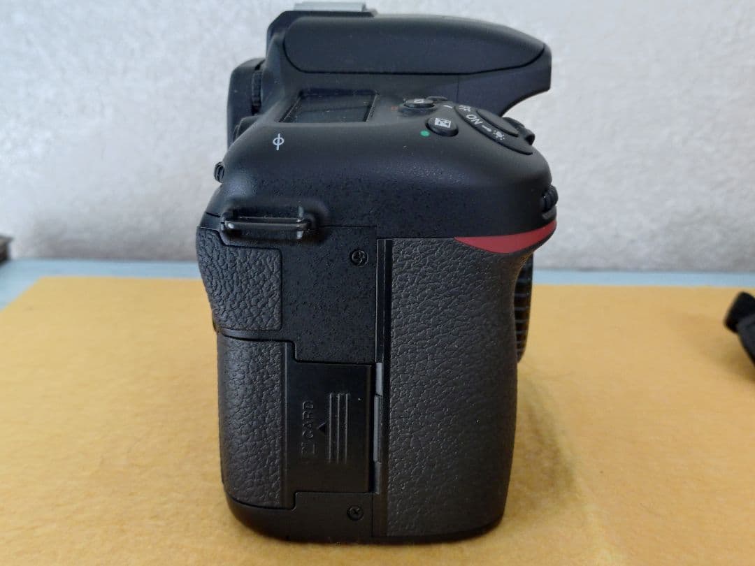 ニコンD7500 【美品】撮影1170回 ボディ+SDカード付