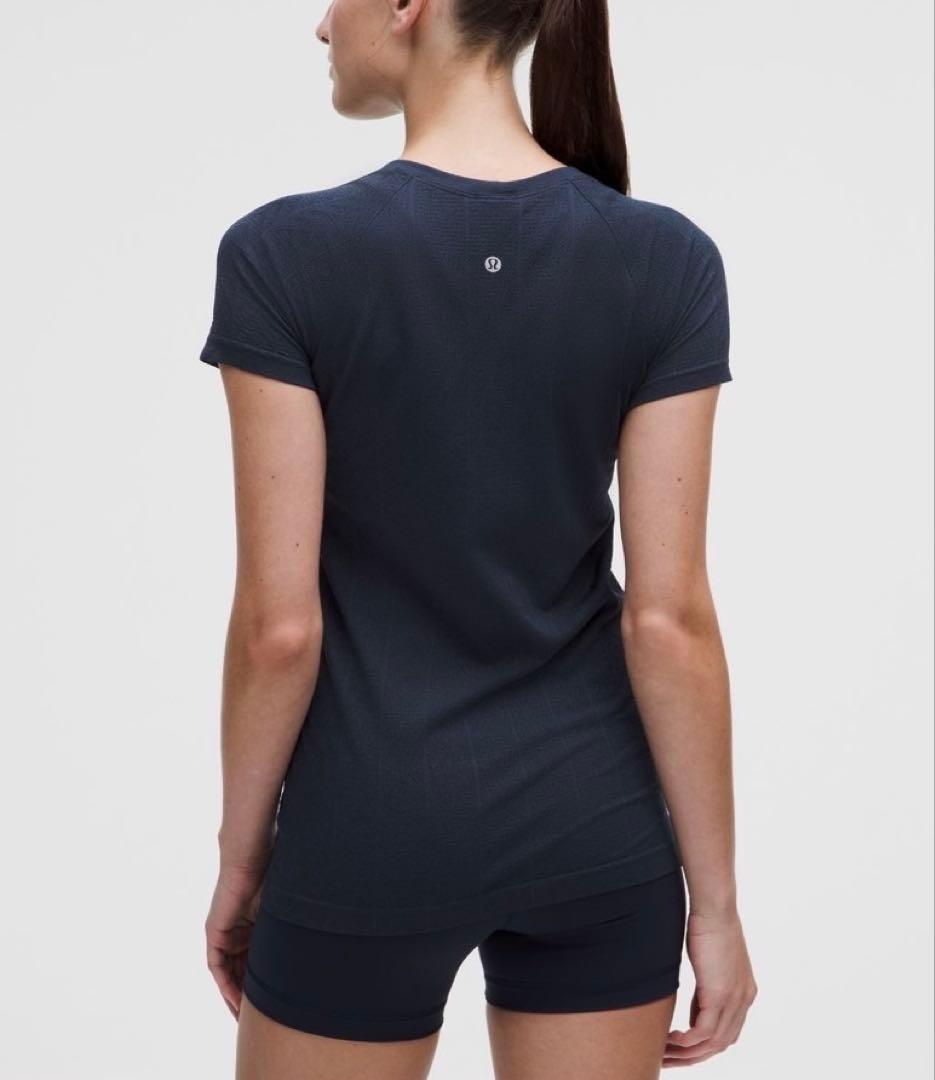 新品 ルルレモンSwiftly Pointelle S.S. Shirt（紺）