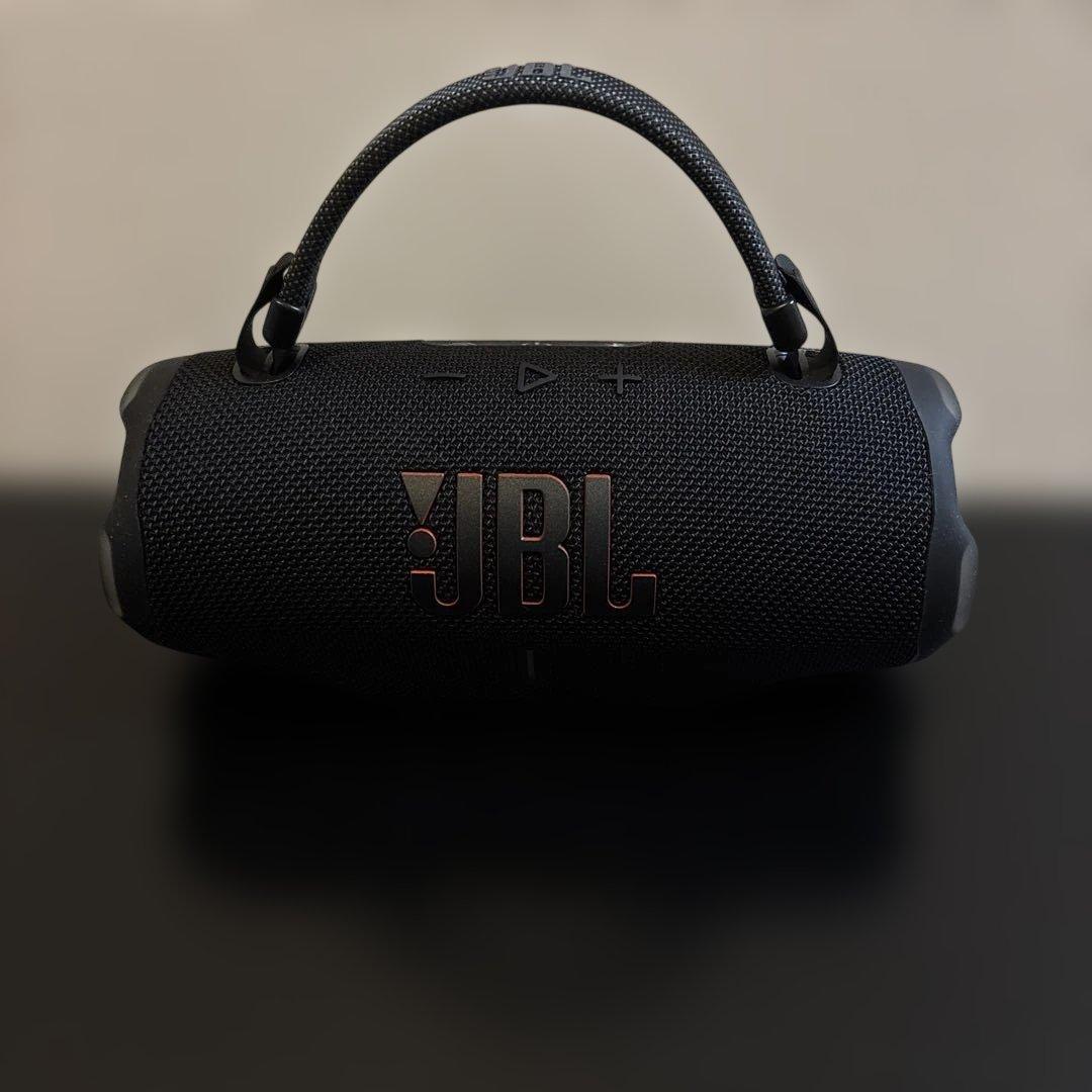 美品　JBL Charge 6 ポータブルスピーカー　 ブラック　お買い得品