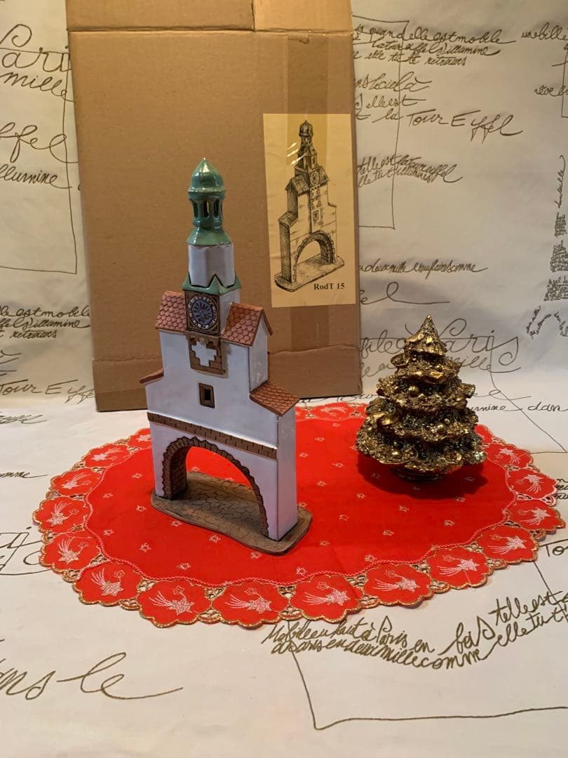 ドイツ製　置物　レアな未使用品の陶器の時計台の置物！これ一つで街並み完成！