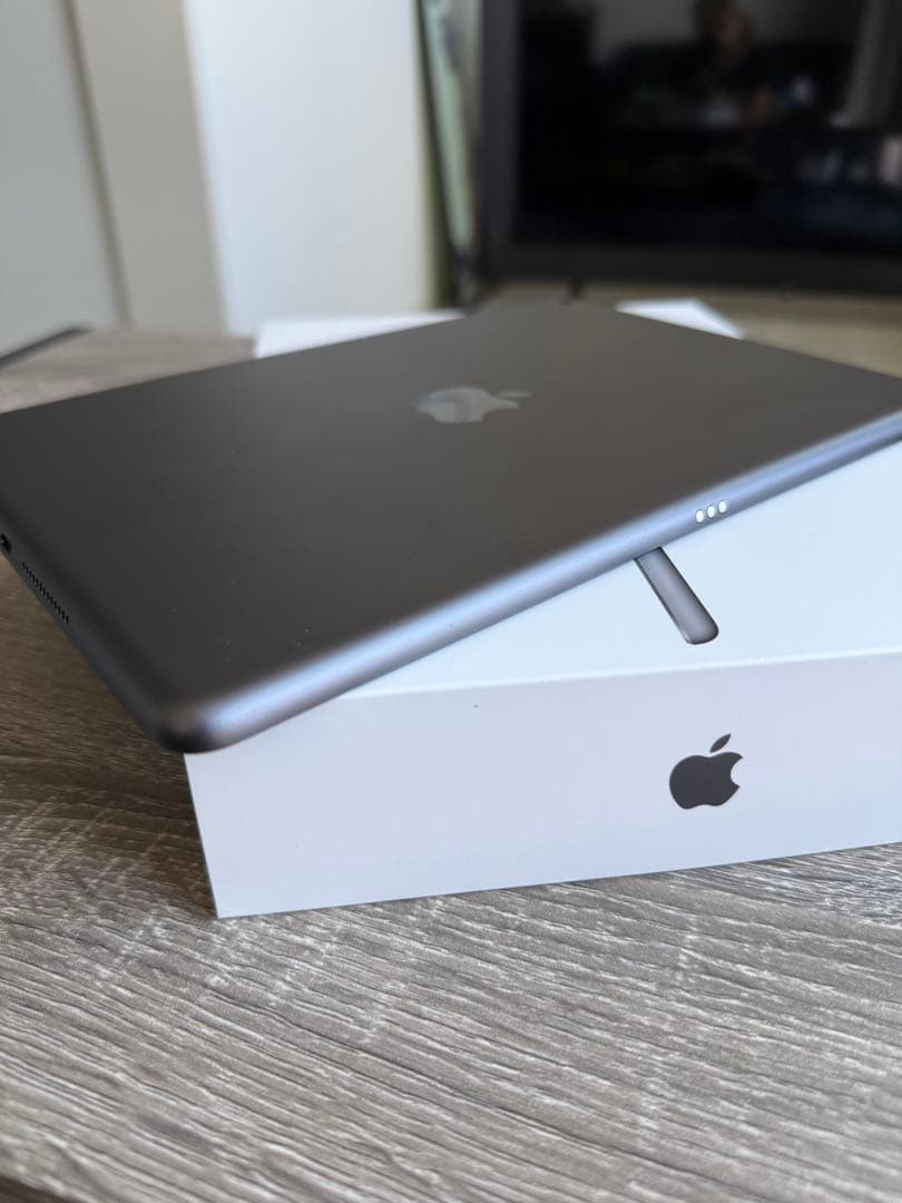 美品iPad 第7世代 10.2インチ 32GB WiFi スペースグレー