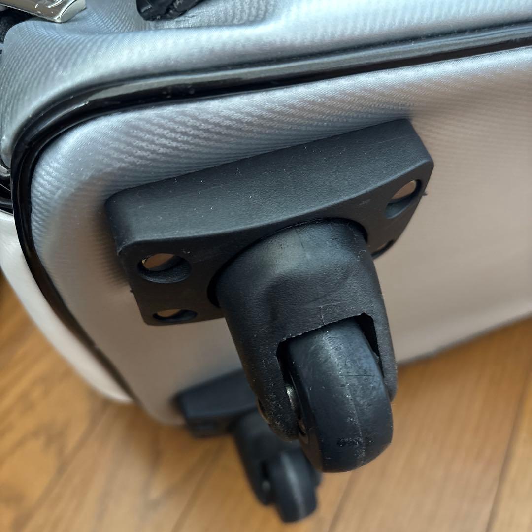 M-U SPORTS ゴルフバッグ・キャディバッグ シルバー