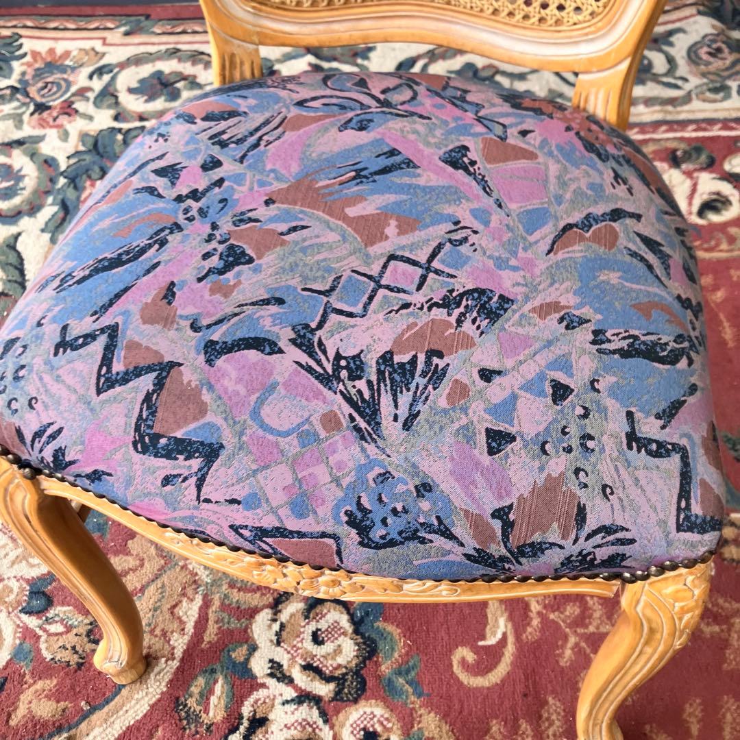 g8 イタリア家具 花柄彫刻 リベット打ちダイニングチェア 木製椅子 ビンテージ