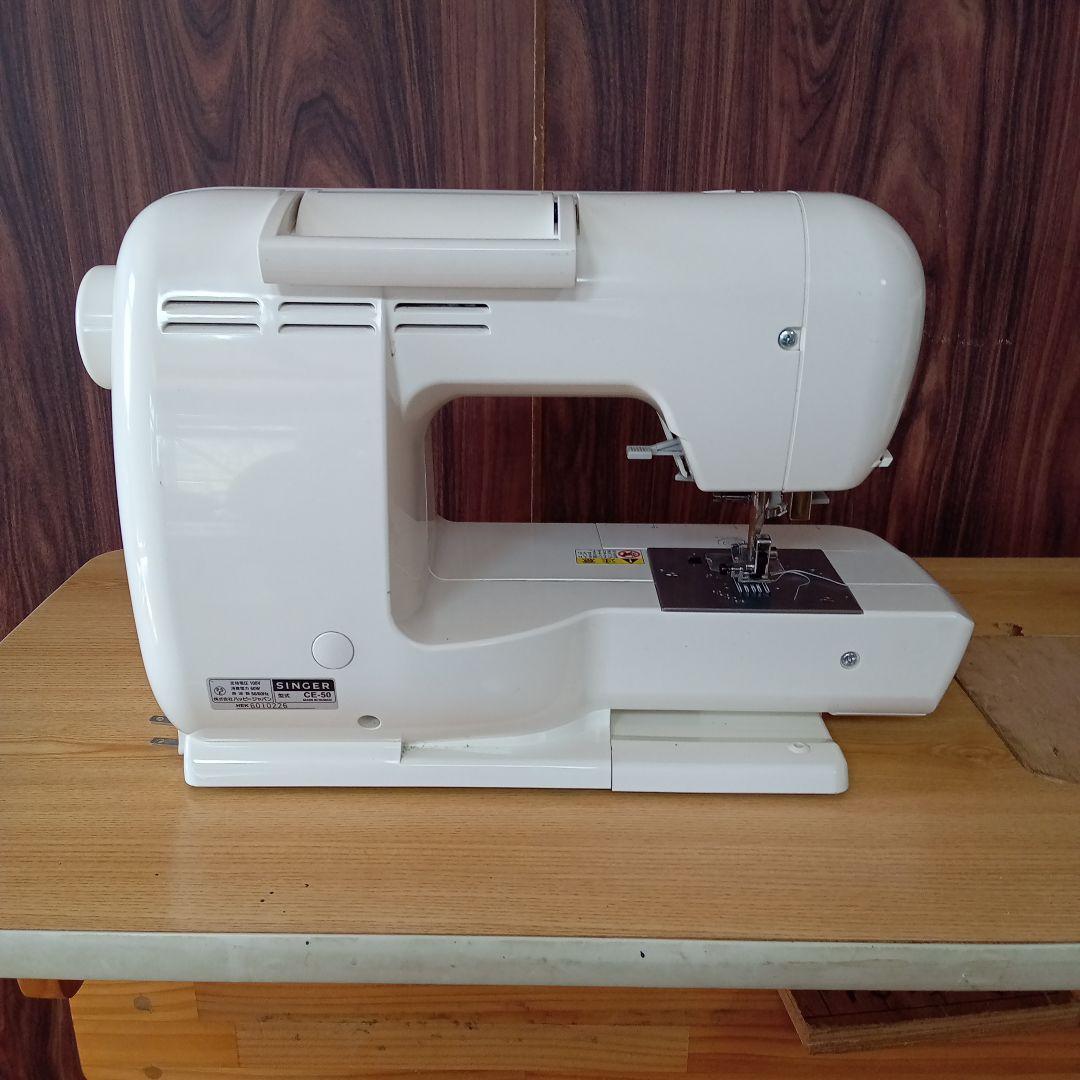 シンガー電子ミシン本体　分解整備済み　フットコントローラー付き