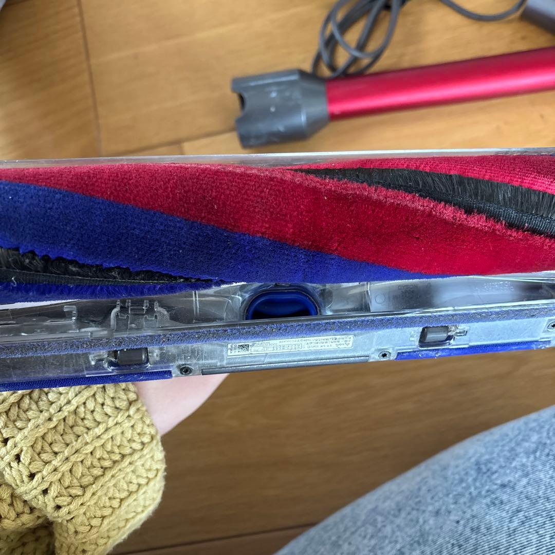 ダイソン　Dyson v8 掃除機