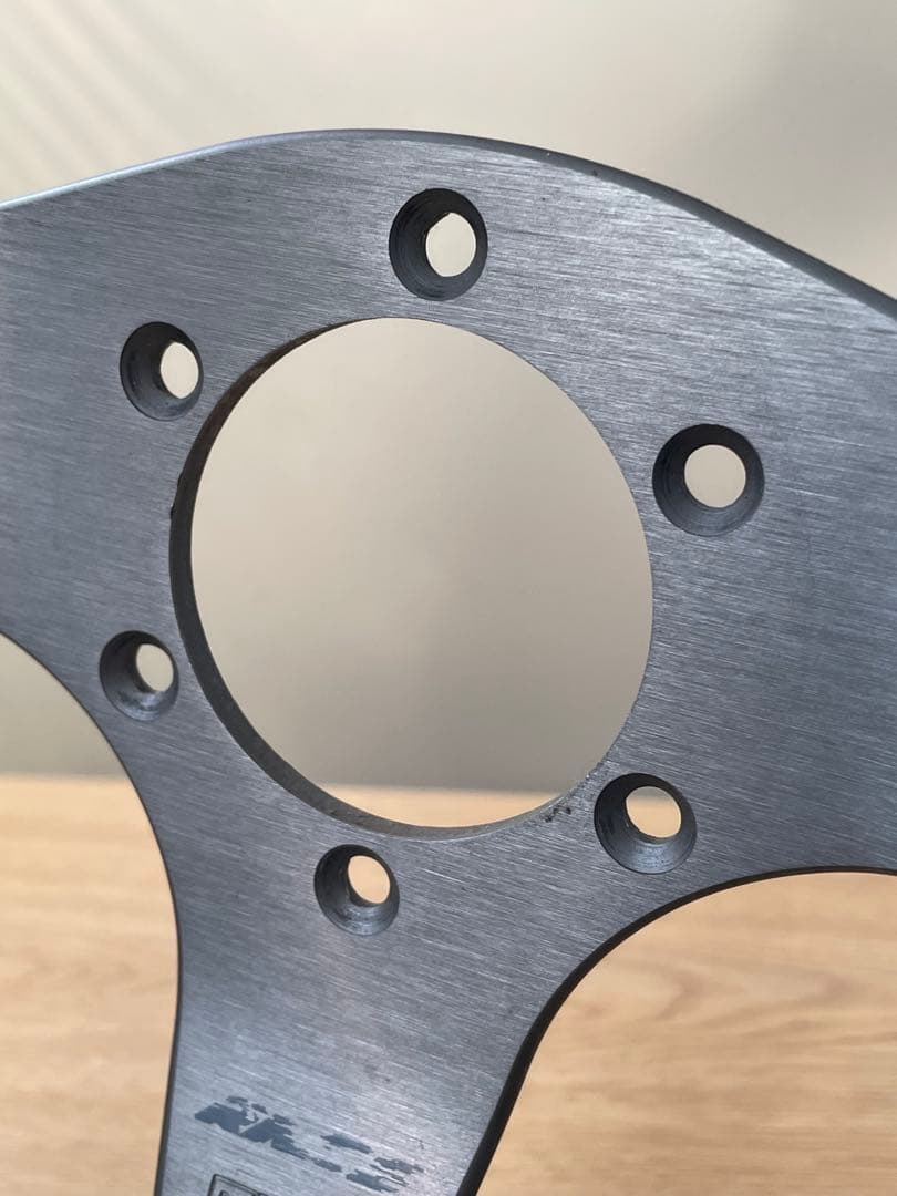 MOMO race 32πモモステアリングハンドル