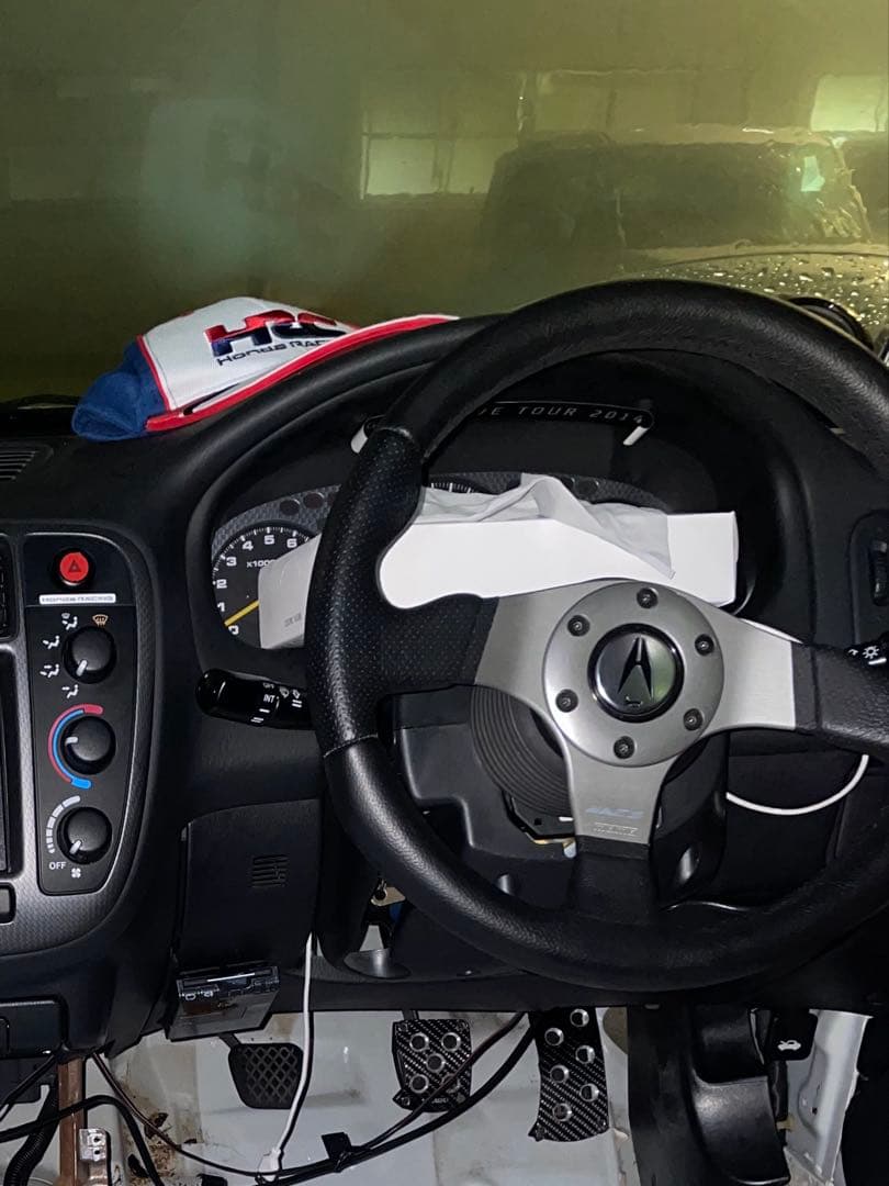 MOMO race 32πモモステアリングハンドル