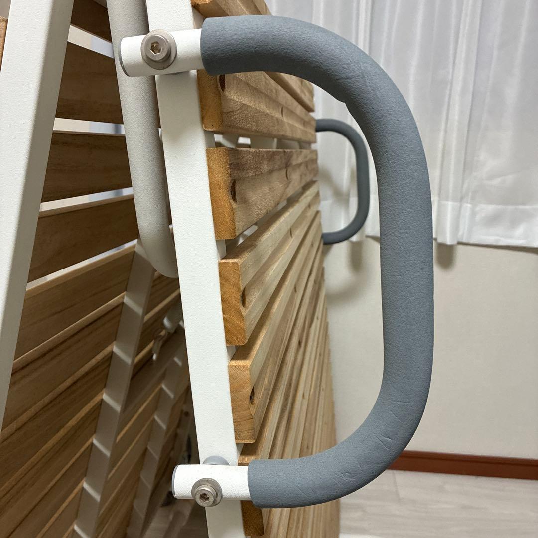 ニトリ　折りたたみ桐スノコベッド