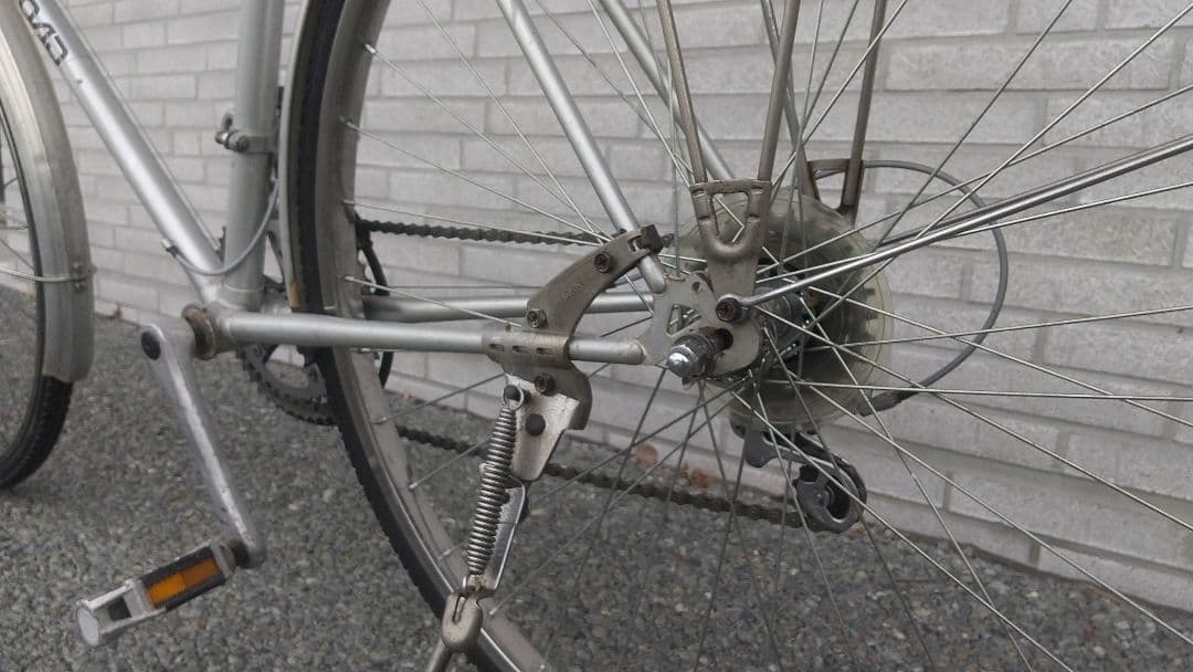 片倉シルク SILK ROAD スポルティーフ シルバー